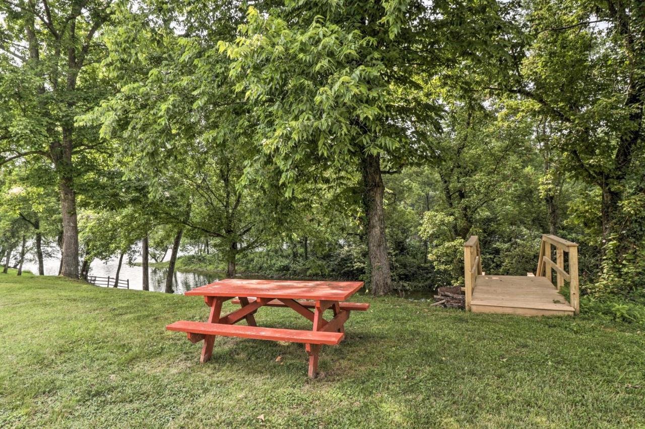 Mountain Home Cottage With Deck On White River! Gassville Esterno foto