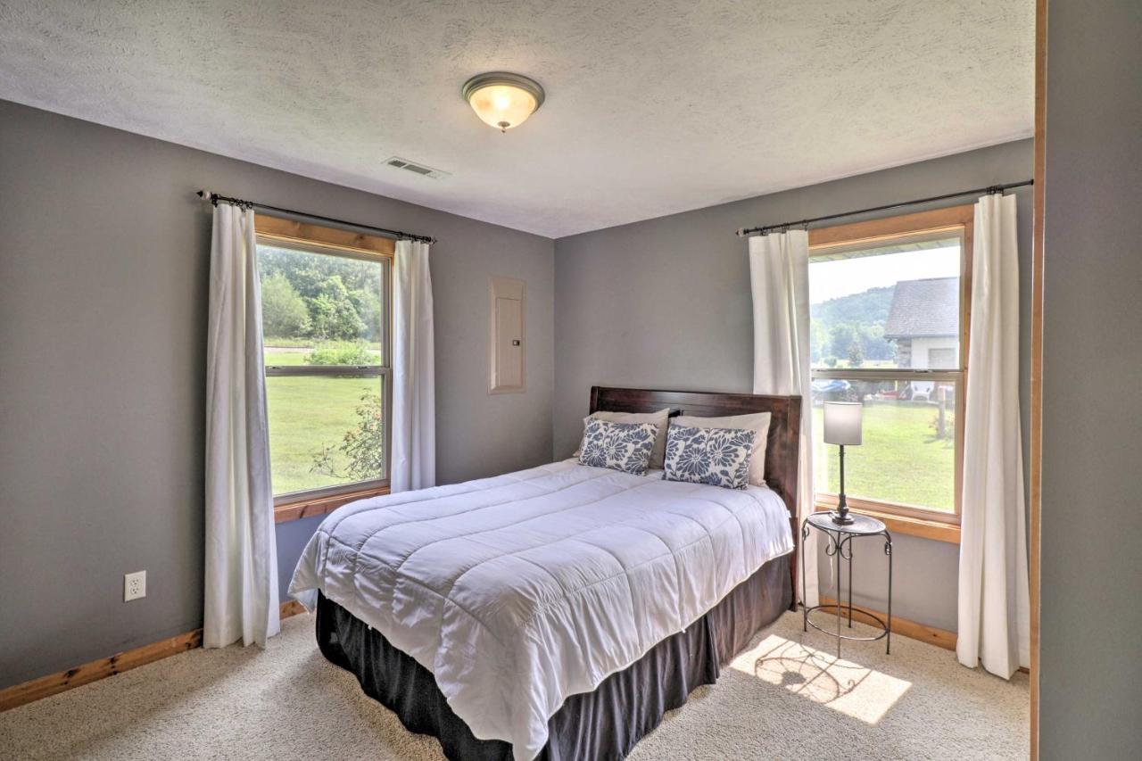 Mountain Home Cottage With Deck On White River! Gassville Esterno foto